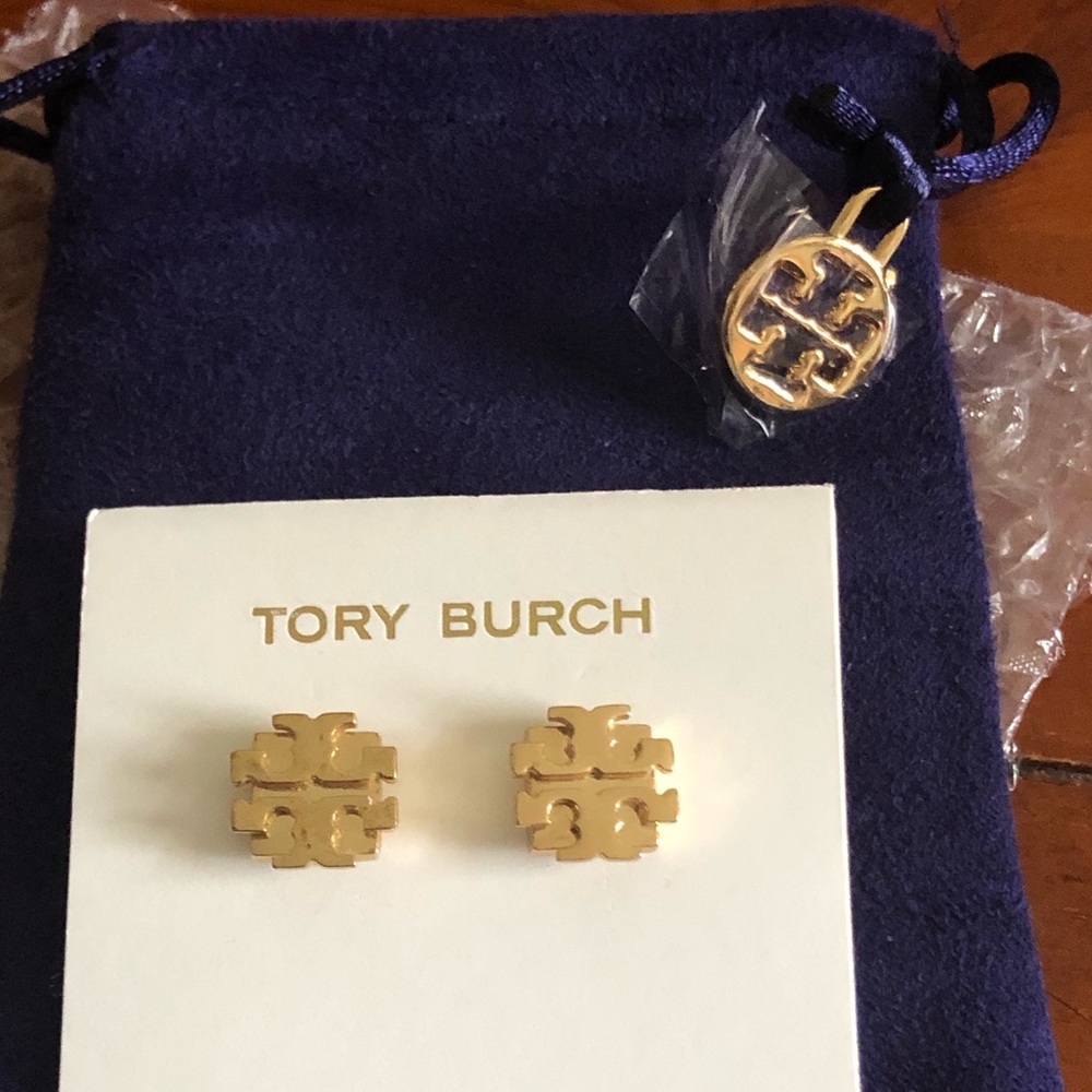 NWT GOLD TORY BURCH LOGO EARRINGS BEAUTIFUL!!